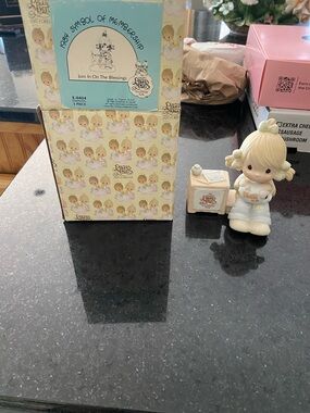 Precious Moments Sweet Pastel Girl Figurine with Block 1984 membership